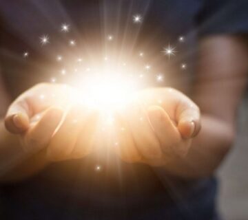 Médium, clairvoyant-e, clairscentient, clairaudient, qu’en est-il exactement ? Comment savoir si on a un don spirituel ? Si oui, comment le gérer avec efficacité ?
